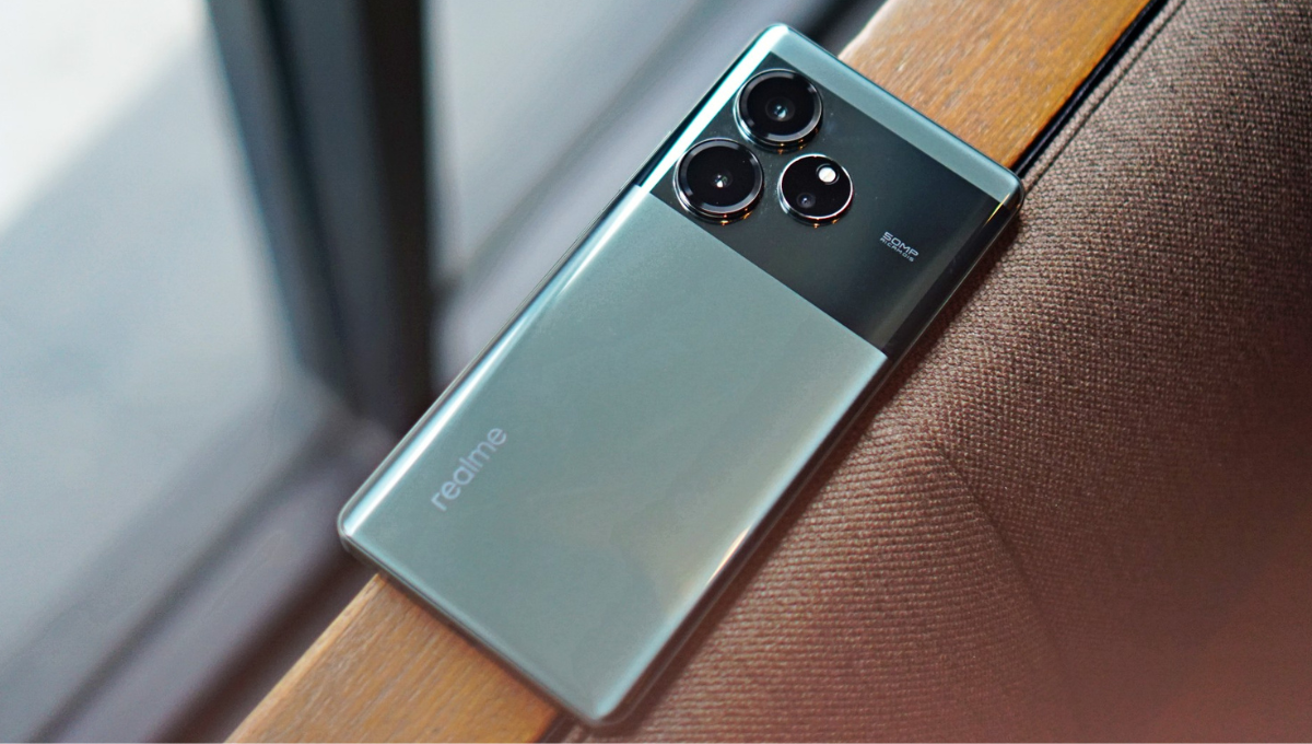 Realme ke sabse mahnge phone: अगर आप महंगे और अच्छे स्मार्टफोंस की तलाश में हैं तो रियलमी के यह फोन आपके लिए हो सकते हैं खास!