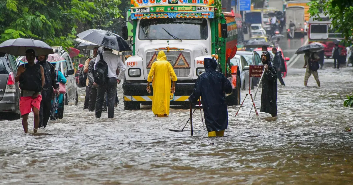 Red Alert in Mumbai